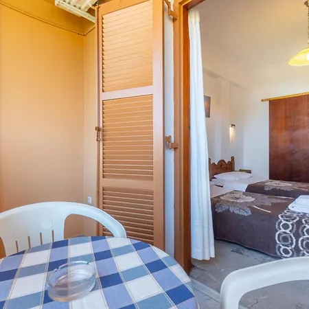 Mires House Side First Floor 8 Appartement