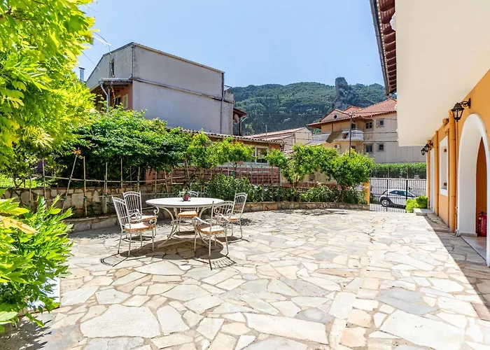 Mires House Side First Floor 8 Apartament *
